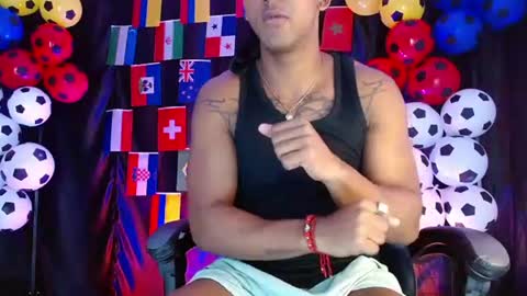 Snapshot of zoriel_derox chatting on 18, 6, 2026 Zoriel online show from 18, 6, 2026
