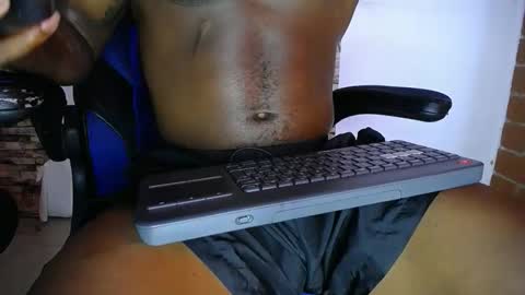 zousxxx online show from 18, 4, 2026