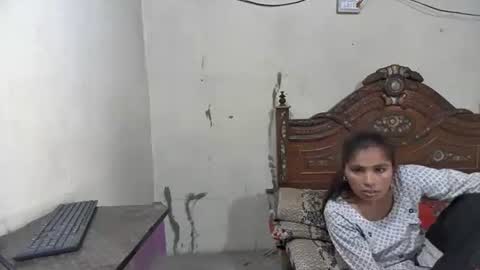 Snapshot of zoyakhan803 chatting on 18, 5, 2026 zoyakhan803 online show from 18, 5, 2026