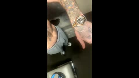 zuez23 online show from 22, 12, 2025