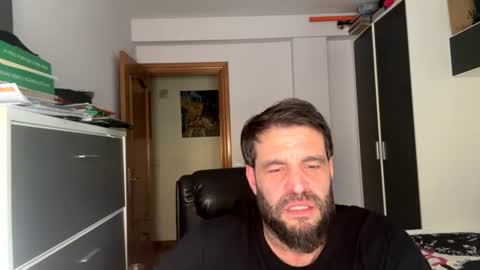 Snapshot of zurdineno chatting on 7, 7, 2026 zurdineno online show from 7, 7, 2026
