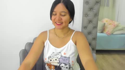 Im Zusan My schedule is from 1030pm to 430 am colombian time online show from 12, 5, 2026