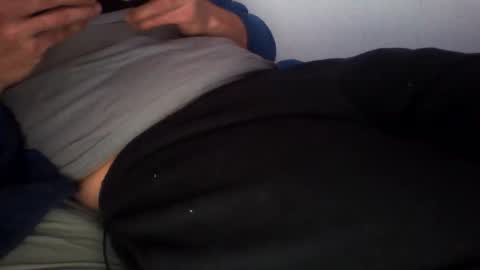 Snapshot of zyggy87 chatting on 17, 12, 2025 zyggy87 online show from 17, 12, 2025