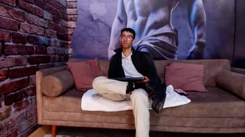 Zyro Nigth online show from 11, 11, 2025