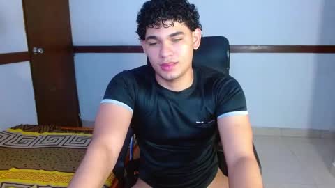 Snapshot of zyrosxk chatting on 8, 3, 2026 antonio felipe online show from 8, 3, 2026