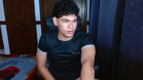 Snapshot of zyrosxk chatting on 15, 4, 2026 antonio felipe online show from 15, 4, 2026