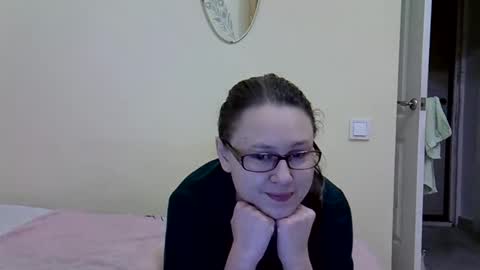 Zyuhre online show from 2, 2, 2025