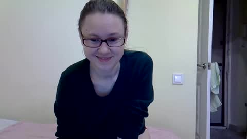 Zyuhre online show from 2, 2, 2025