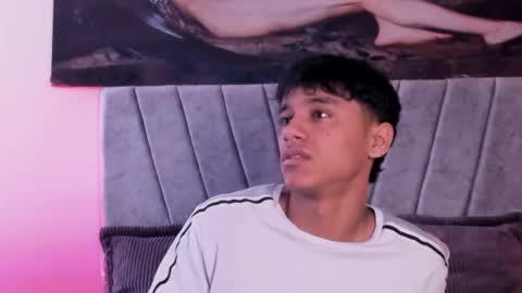 Snapshot of zyzz_1812 chatting on 6, 11, 2025 zyzz_1812 online show from 6, 11, 2025