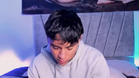 Snapshot of zyzz_1812 chatting on 24, 11, 2025 zyzz_1812 online show from 24, 11, 2025