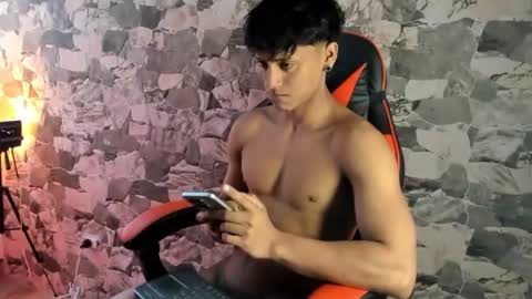 zyzz_1812 online show from 2, 7, 2026