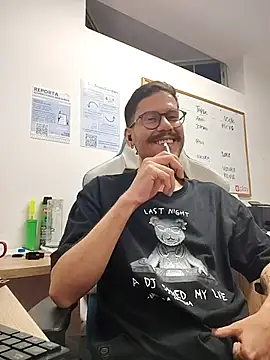 AndyHepburn online show from 10, 11, 2025