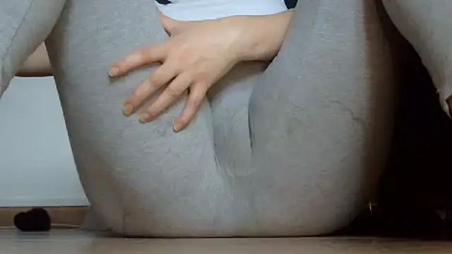 Squirtlady38 online show from 19, 12, 2025