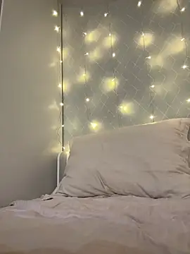 Snapshot of angelmommu chatting on 24, 2, 2026 angelmommu online show from 24, 2, 2026