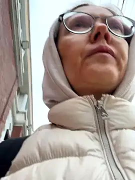 Snapshot of angelmommu chatting on 31, 3, 2026 angelmommu online show from 31, 3, 2026