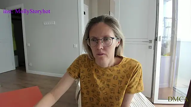Snapshot of angelmommu chatting on 8, 7, 2026 angelmommu online show from 8, 7, 2026