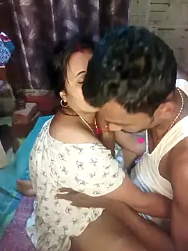 amritakk1298 online show from 4, 11, 2025