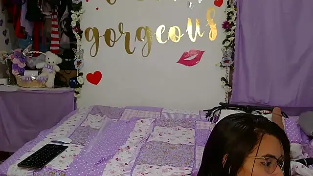 Snapshot of carolhot23 chatting on 20, 1, 2025 carolhot23 online show from 20, 1, 2025