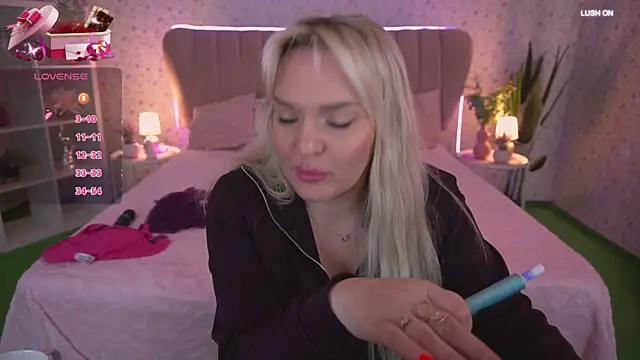 Snapshot of MissyMartinez chatting on 3, 4, 2026 MissyMartinez online show from 3, 4, 2026