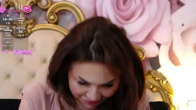 Snapshot of HessaHessy chatting on 5, 4, 2026 HessaHessy online show from 5, 4, 2026