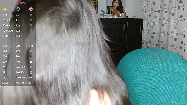 mia  lopez  online show from 13, 12, 2024