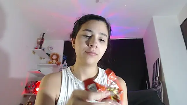 mia  lopez  online show from 15, 1, 2025