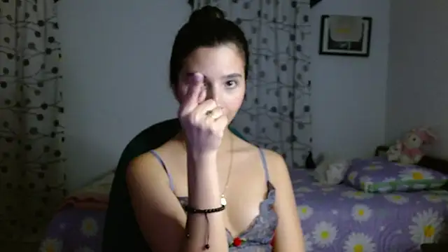 mia  lopez  online show from 5, 2, 2025