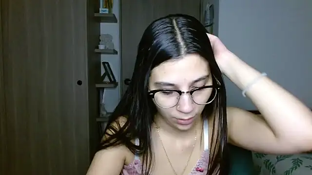 Snapshot of mia__lopez_ chatting on 17, 12, 2025 mia lopez online show from 17, 12, 2025