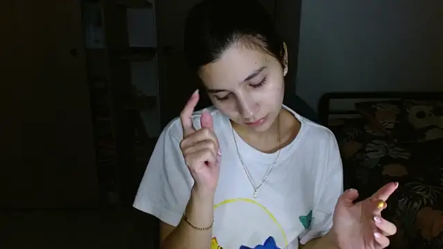 mia  lopez  online show from 13, 5, 2026