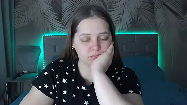 uliastar online show from 15, 2, 2025