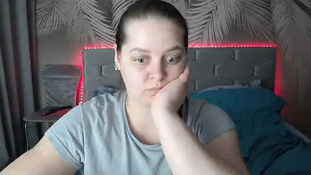 uliastar online show from 16, 2, 2025