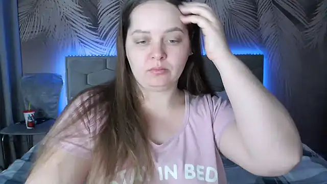 uliastar online show from 26, 2, 2025