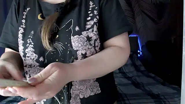 uliastar online show from 22, 3, 2026