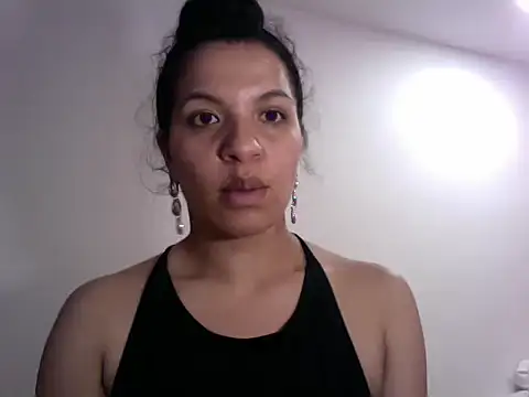 gatubelahot online show from 18, 12, 2024