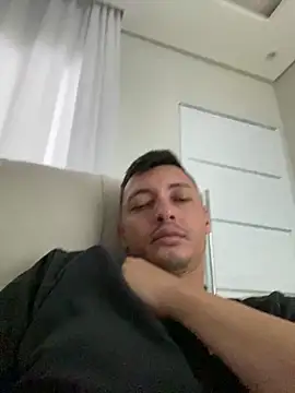 alexsandropllt online show from 3, 2, 2026