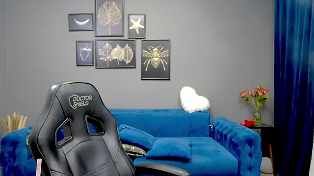 Katewalker  online show from 6, 3, 2025