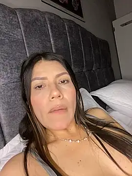 Snapshot of martina_contreras chatting on 13, 3, 2026 martina contreras online show from 13, 3, 2026