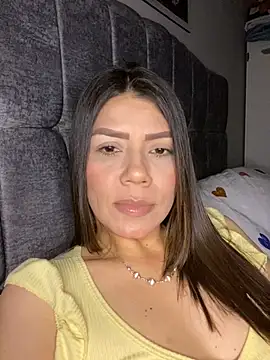 Snapshot of martina_contreras chatting on 8, 4, 2026 martina contreras online show from 8, 4, 2026