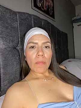 Snapshot of martina_contreras chatting on 9, 4, 2026 martina contreras online show from 9, 4, 2026