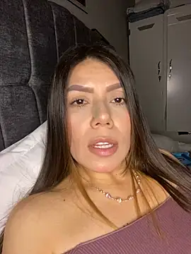 Snapshot of martina_contreras chatting on 12, 4, 2026 martina contreras online show from 12, 4, 2026