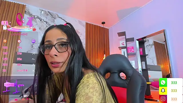 Snapshot of LIA_ROUX1 chatting on 26, 2, 2026 LIA ROUX1 online show from 26, 2, 2026