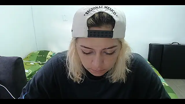 MommyMiaWs online show from 21, 2, 2025