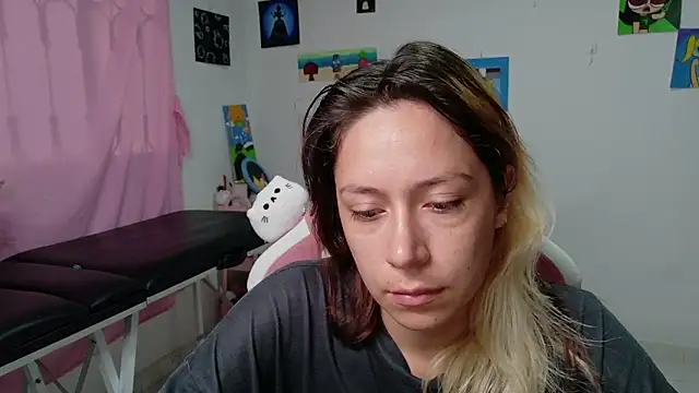 Snapshot of MommyMiaWs chatting on 15, 1, 2026 MommyMiaWs online show from 15, 1, 2026