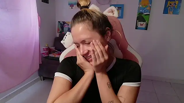 Snapshot of MommyMiaWs chatting on 7, 2, 2026 MommyMiaWs online show from 7, 2, 2026