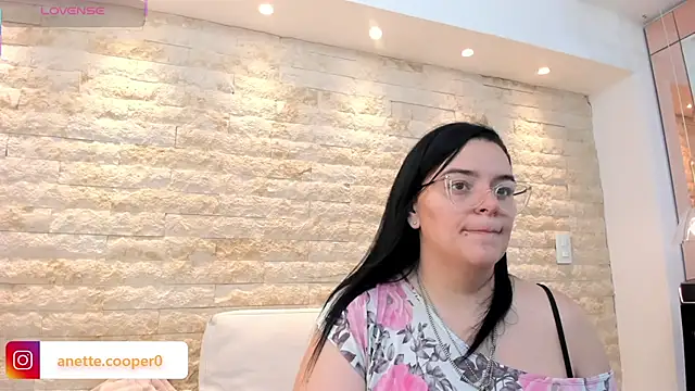 anette cooper online show from 15, 12, 2025