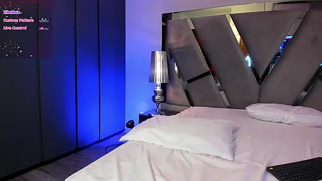 emilybae  online show from 17, 3, 2025