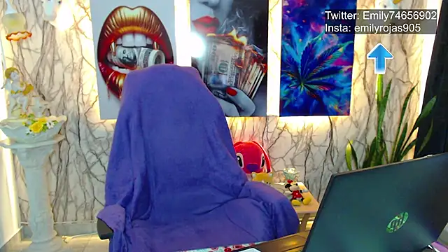 Snapshot of EmiTranny chatting on 12, 3, 2025 EmiTranny online show from 12, 3, 2025