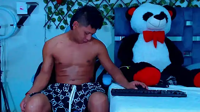 Hakim prettynigg online show from 7, 11, 2025