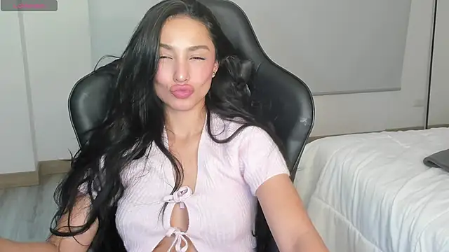 EvaMoet online show from 16, 3, 2025