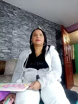 Snapshot of Danna_Paolaa_ chatting on 24, 1, 2025 Danna Paolaa online show from 24, 1, 2025